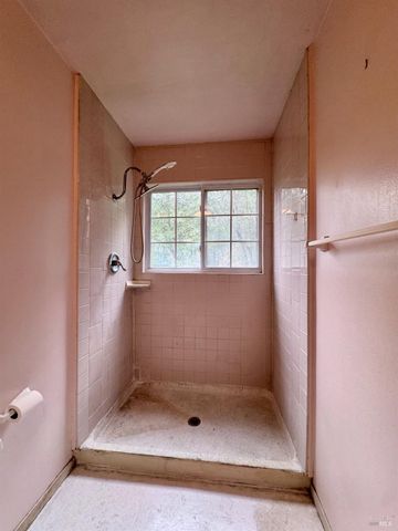 5083 Dry Creek Rd, Napa, CA 94558