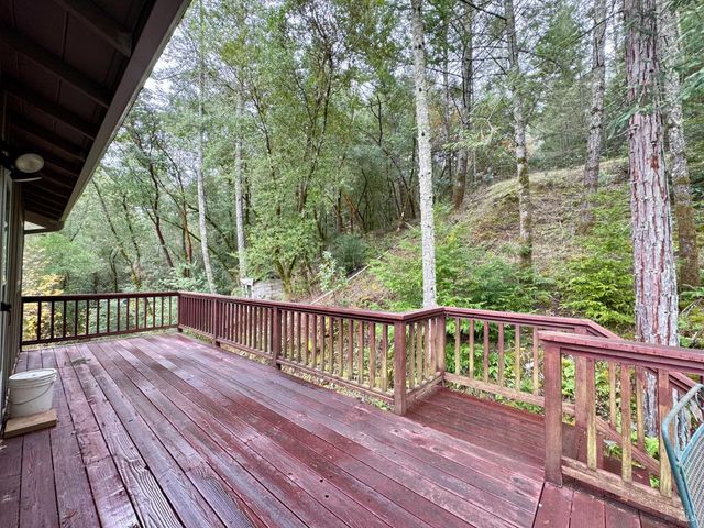 5083 Dry Creek Rd, Napa, CA 94558