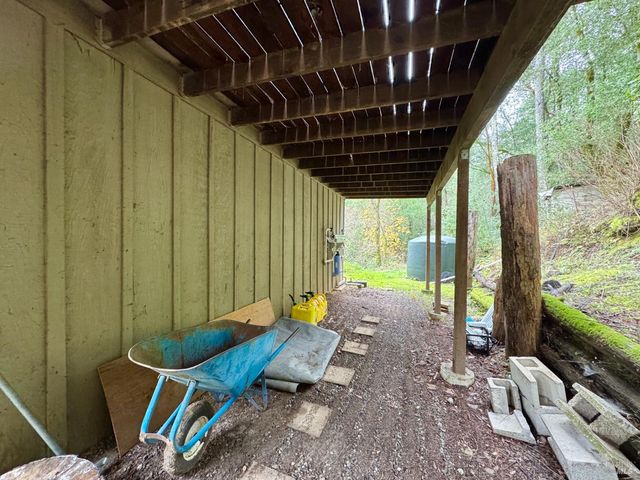 5083 Dry Creek Rd, Napa, CA 94558