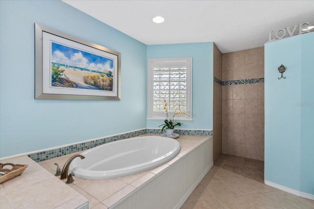 1644 LISCOURT DRIVE, Venice, FL 34292