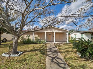 4821 Kosarek Dr, Corpus Christi, TX 78415