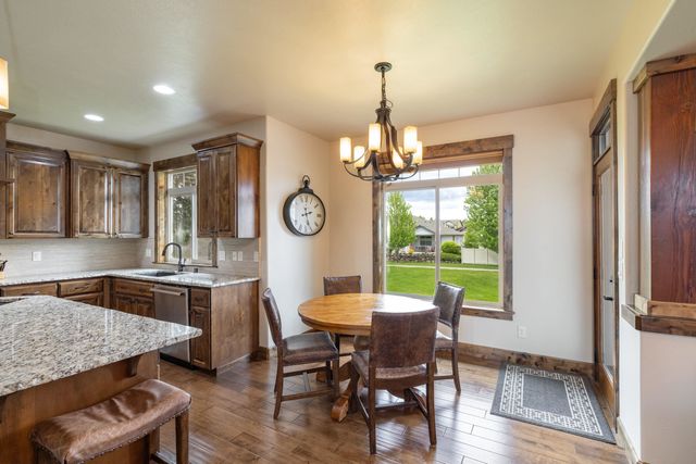 2808 W Horizon Ridge Ln, Spokane, WA 99208