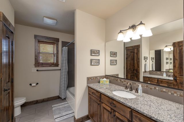 2808 W Horizon Ridge Ln, Spokane, WA 99208