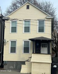 934 Broadway, Rensselaer, NY 12144
