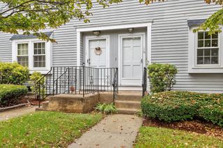 148 Flower Lane 16, Dracut, MA 01826