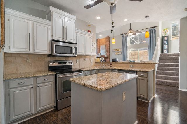 409 Red River Trail, Irving, TX 75063