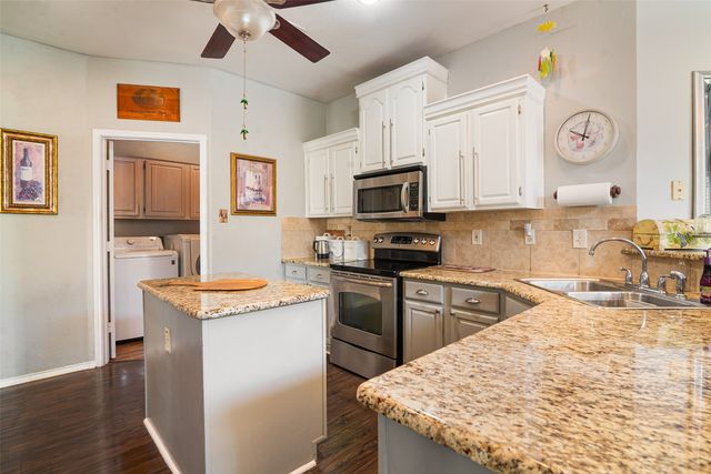 409 Red River Trail, Irving, TX 75063