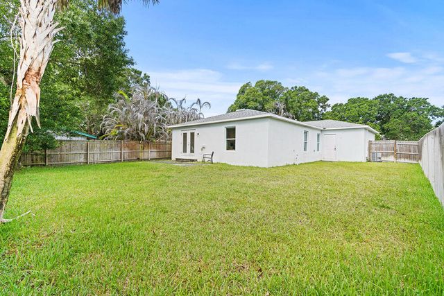 1022 41st Avenue, Vero Beach, FL 32960
