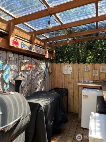 1913 321st Place, Ocean Park, WA 98640