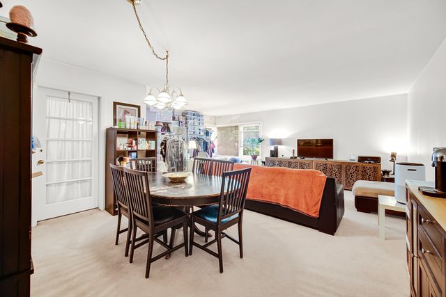 6044 N Mozart Street, Chicago, IL 60659