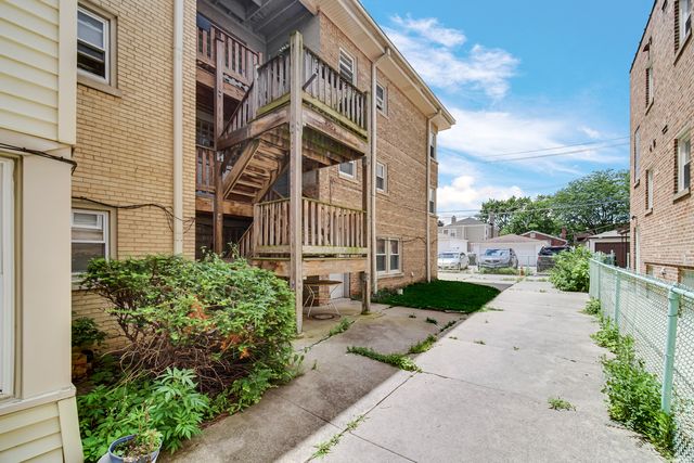 6044 N Mozart Street, Chicago, IL 60659