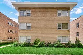 6044 N Mozart Street, Chicago, IL 60659