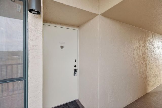 2621 COVE CAY DRIVE 902, Clearwater, FL 33760