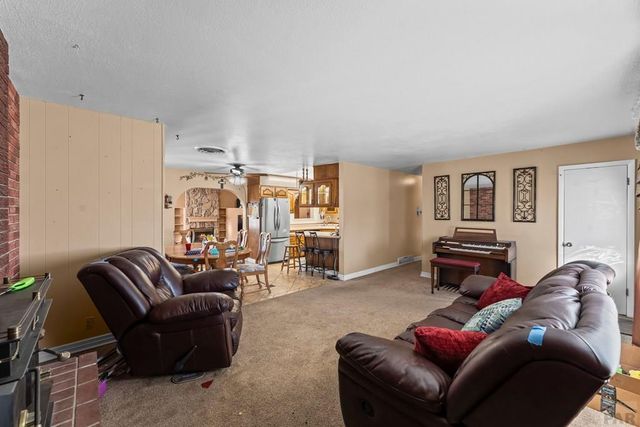 61 Radcliff Lane, Pueblo, CO 81005