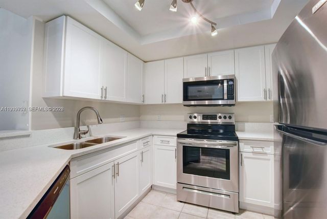 4159 N Haverhill Rd 1302, West Palm Beach, FL 33417