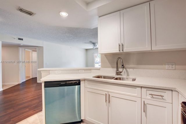 4159 N Haverhill Rd 1302, West Palm Beach, FL 33417