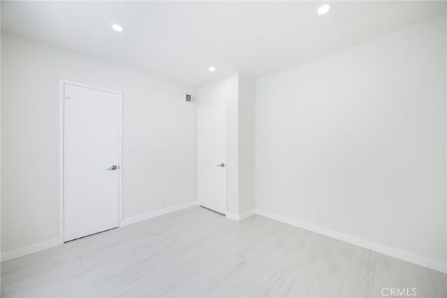 333 Riverdale Drive 14, Glendale, CA 91204