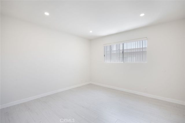 333 Riverdale Drive 14, Glendale, CA 91204