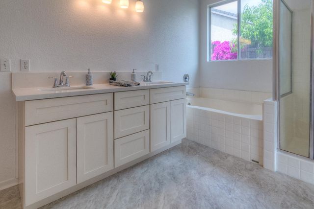 9168 Garlington Ct, Sacramento, CA 95829