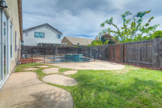 9168 Garlington Ct, Sacramento, CA 95829