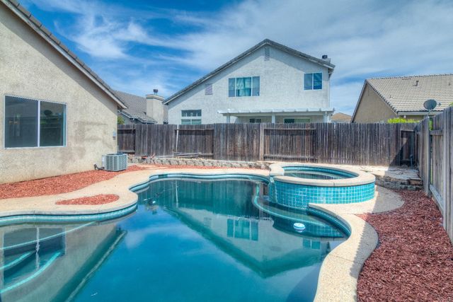 9168 Garlington Ct, Sacramento, CA 95829