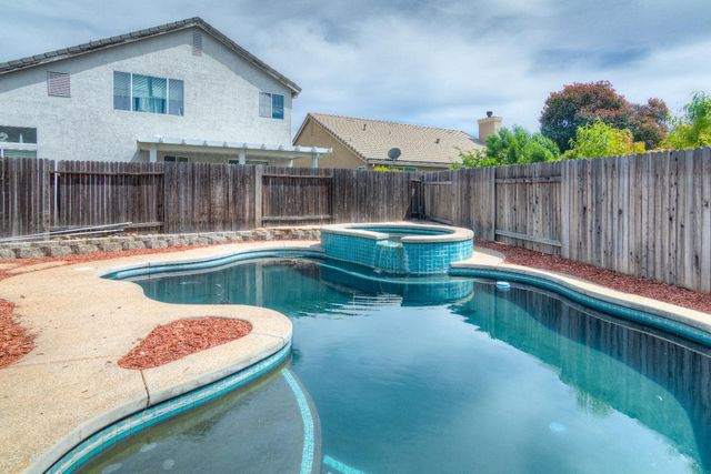 9168 Garlington Ct, Sacramento, CA 95829