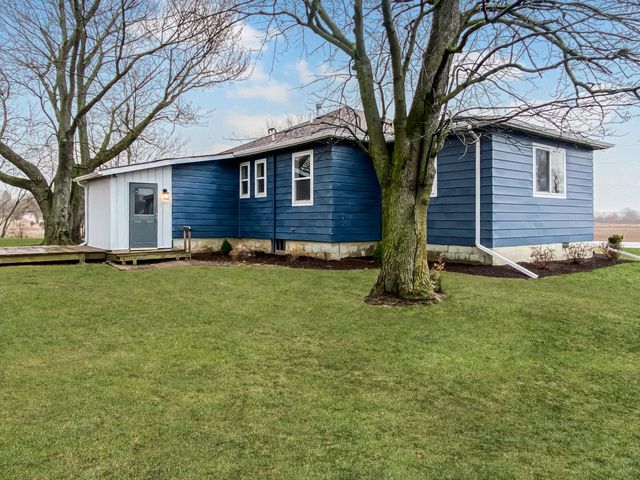 1528 W 153rd Avenue, Crown Point, IN 46307