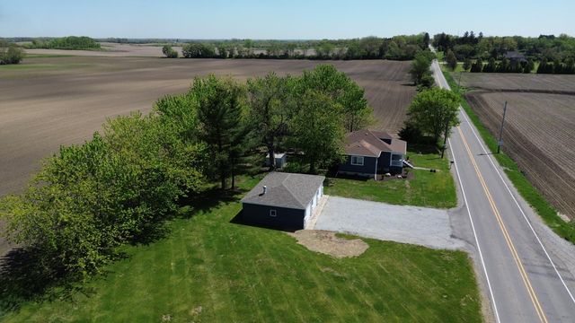 1528 W 153rd Avenue, Crown Point, IN 46307