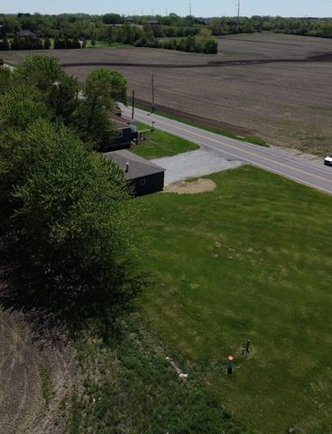 1528 W 153rd Avenue, Crown Point, IN 46307