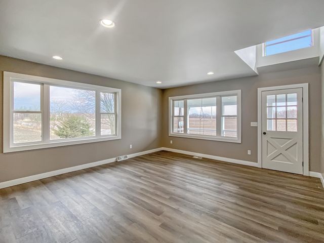1528 W 153rd Avenue, Crown Point, IN 46307