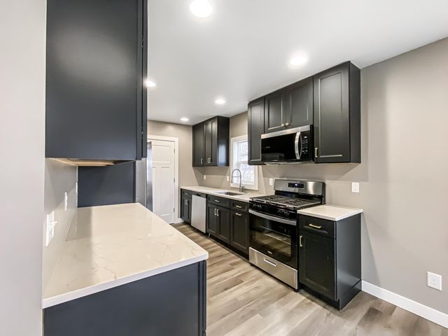 1528 W 153rd Avenue, Crown Point, IN 46307