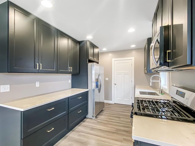 1528 W 153rd Avenue, Crown Point, IN 46307