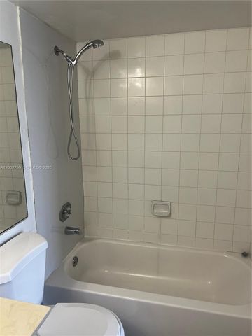 7601 E Treasure Dr 417, North Bay Village, FL 33141