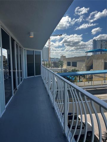 7601 E Treasure Dr 417, North Bay Village, FL 33141