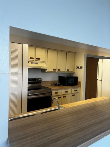 7601 E Treasure Dr 417, North Bay Village, FL 33141