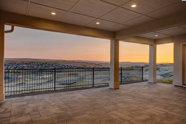 6169 W 28th Ave, Kennewick, WA 99338