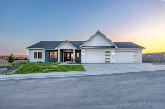 6169 W 28th Ave, Kennewick, WA 99338