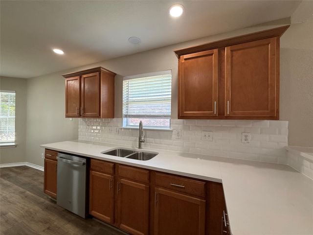 103 Santa Fe Trail, Justin, TX 76247