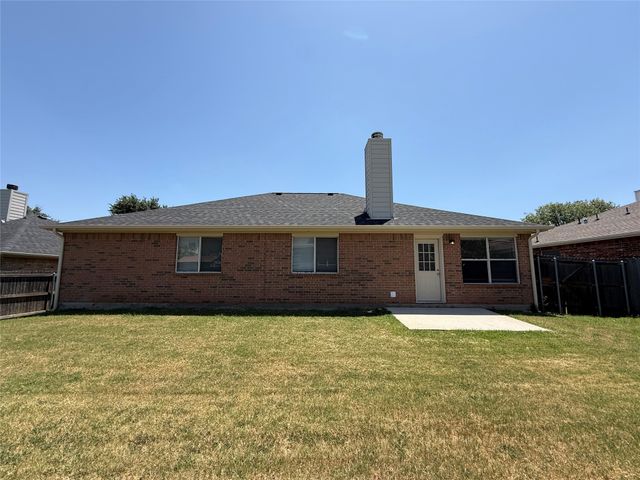 103 Santa Fe Trail, Justin, TX 76247