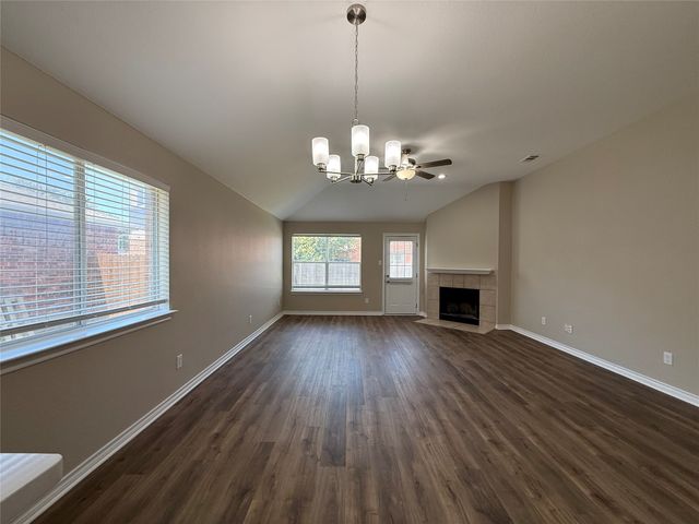 103 Santa Fe Trail, Justin, TX 76247