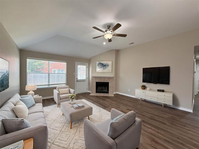 103 Santa Fe Trail, Justin, TX 76247