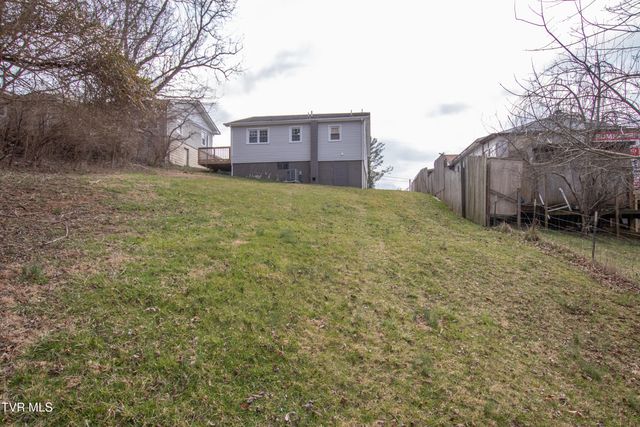 2751 Everett Street, Bristol, VA 24201