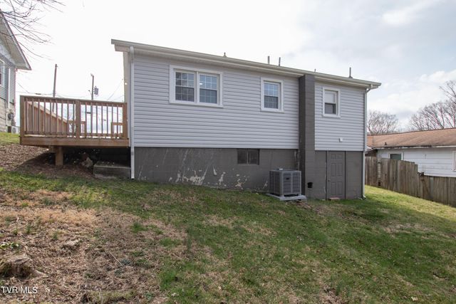 2751 Everett Street, Bristol, VA 24201