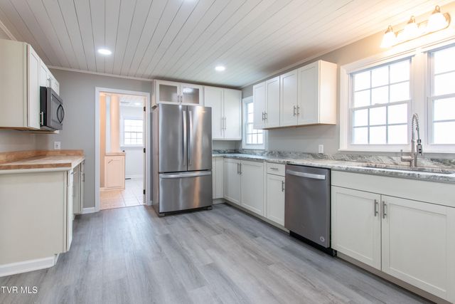 2751 Everett Street, Bristol, VA 24201