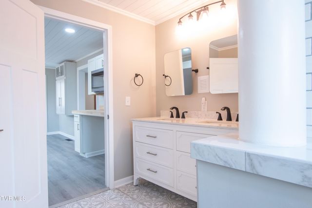 2751 Everett Street, Bristol, VA 24201