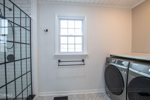 2751 Everett Street, Bristol, VA 24201