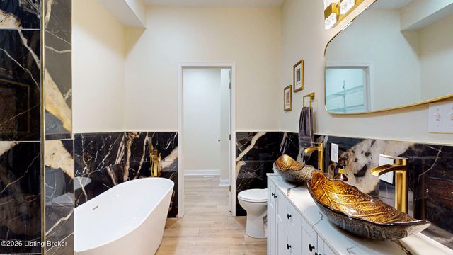 413 Camp St, Louisville, KY 40203