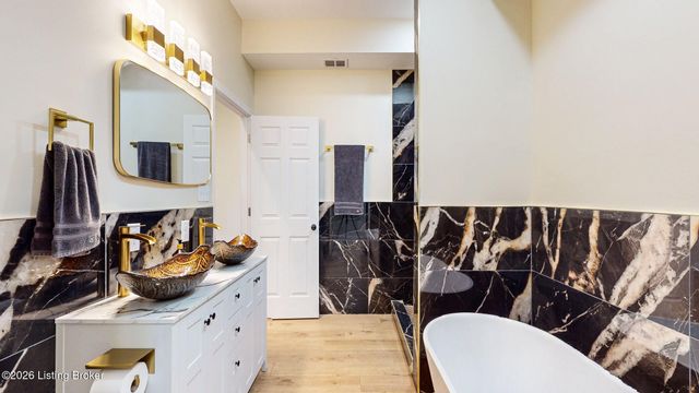 413 Camp St, Louisville, KY 40203