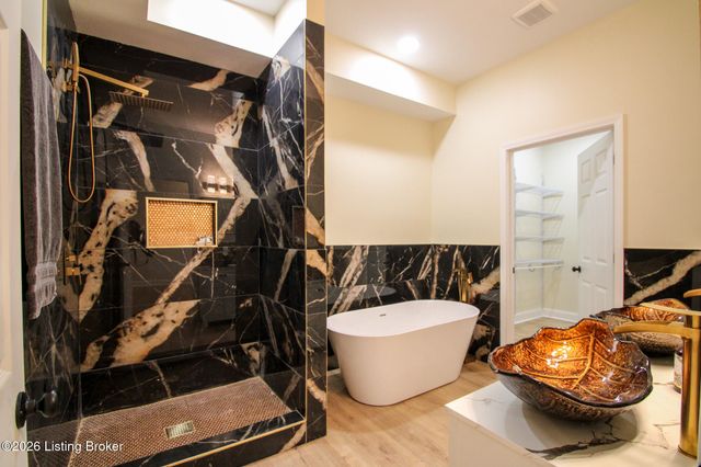 413 Camp St, Louisville, KY 40203