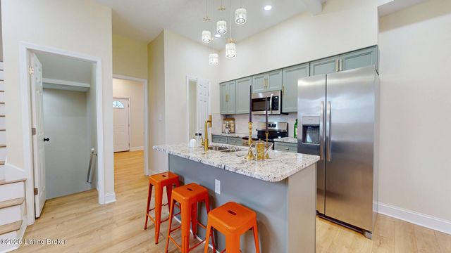 413 Camp St, Louisville, KY 40203